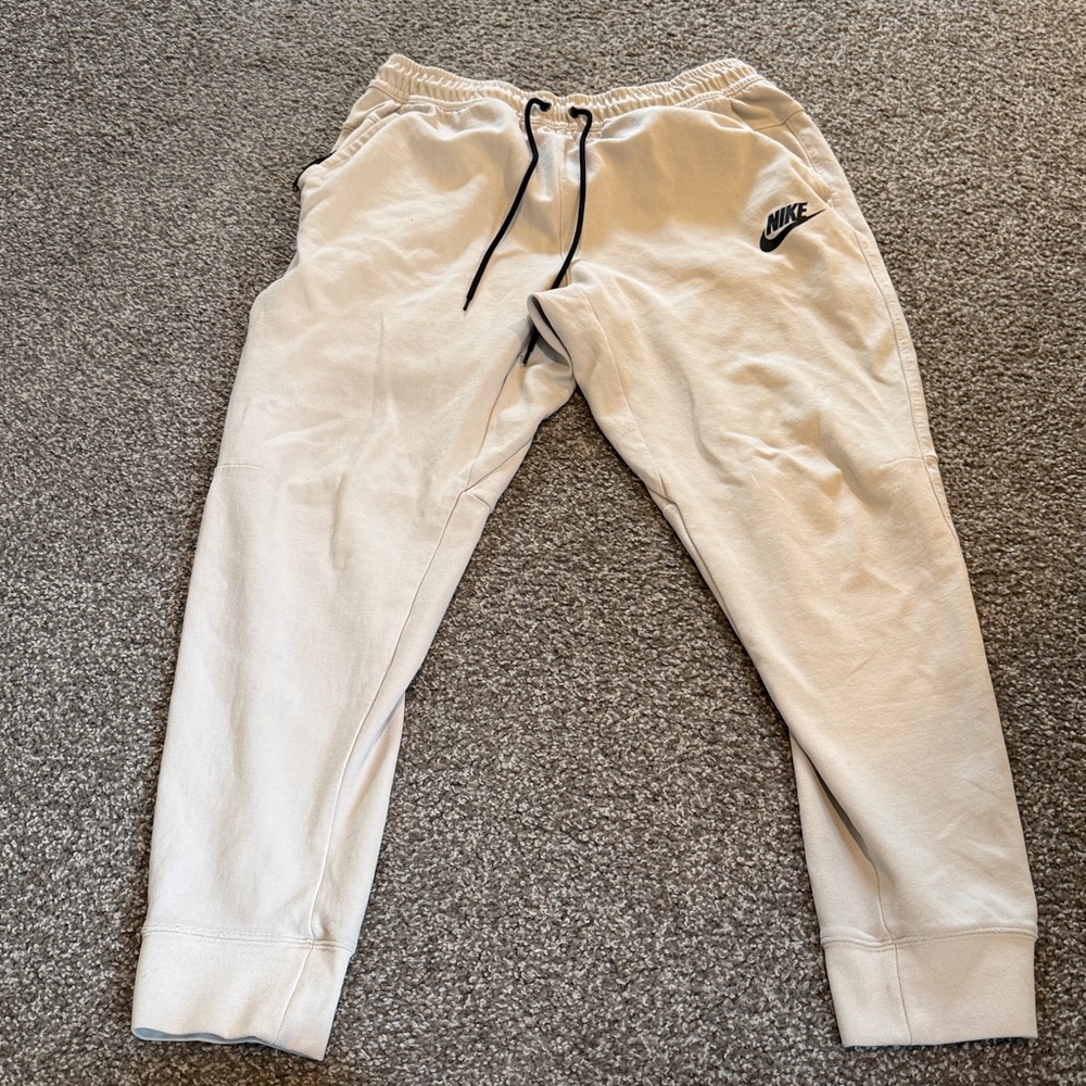 Nike Joggers size XL - Picture 2 of 5